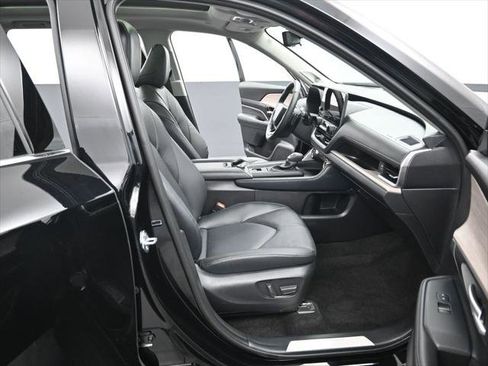 Certified 2026 Toyota Grand Highlander AWD image 40