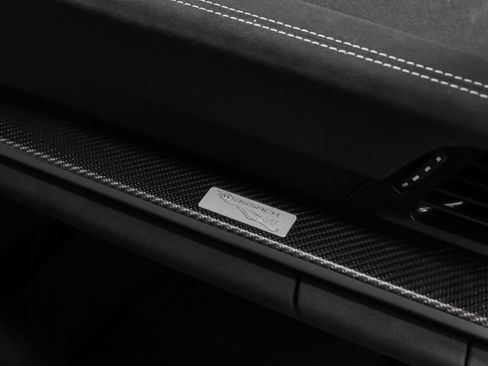 Certified 2025 Porsche 911 GT3 RS RWD image 42