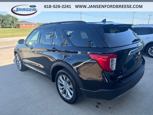 Used 2024 Ford Explorer XLT w/ Equipment Group 202A AWD/4WD image 4
