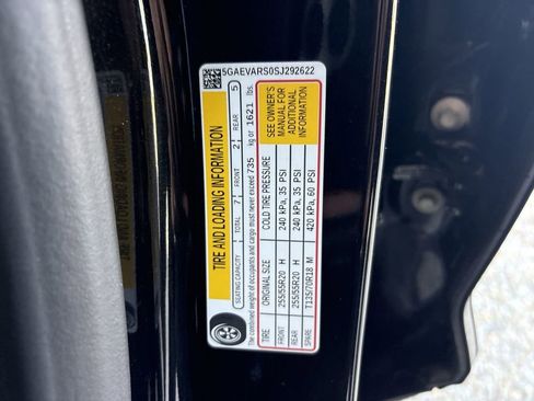 Certified 2025 Buick Enclave Preferred AWD/4WD image 34