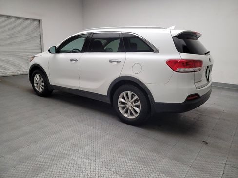 Used 2017 Kia Sorento LX w/ LX Convenience Package FWD image 3