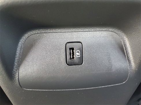 Used 2025 Nissan Sentra SV image 12