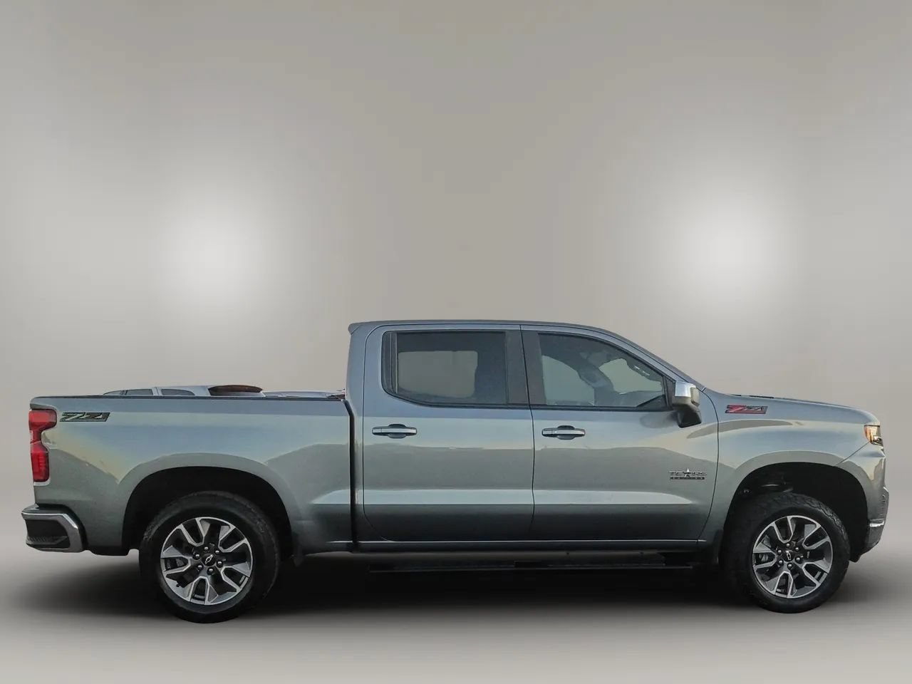 Used 2021 Chevrolet Silverado 1500 LT w/ Z71 Off-Road Package AWD/4WD image 9