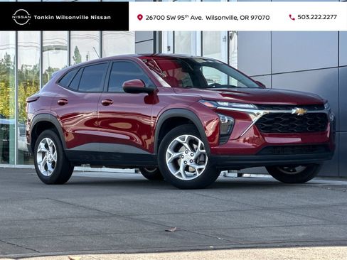 Used 2024 Chevrolet Trax LS w/ LS Convenience Package FWD image 1