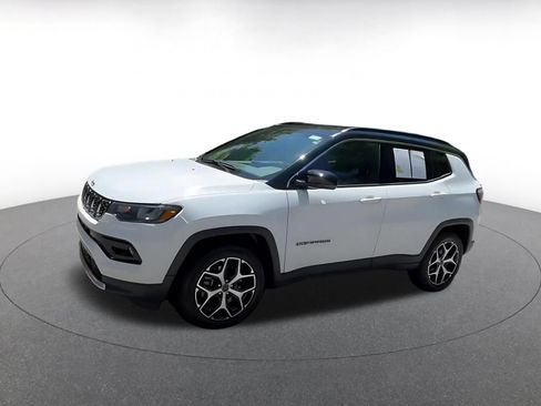 Used 2025 Jeep Compass Limited AWD/4WD image 8