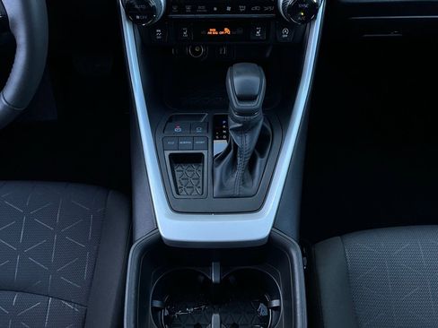 Used 2025 Toyota RAV4 XLE image 15