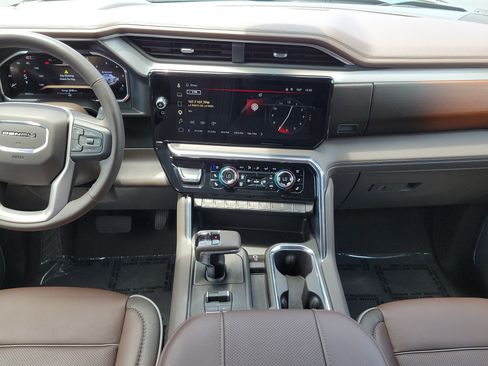 Used 2026 GMC Sierra 1500 Denali w/ Denali Reserve Package AWD/4WD image 15