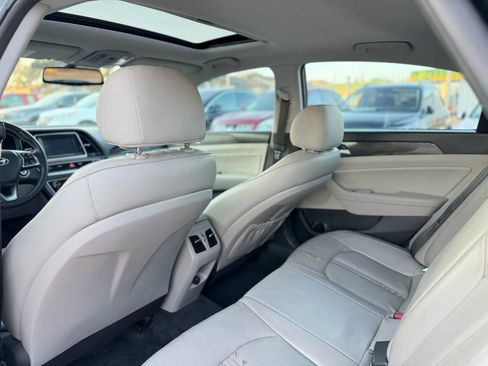 Used 2018 Hyundai Sonata Limited image 17