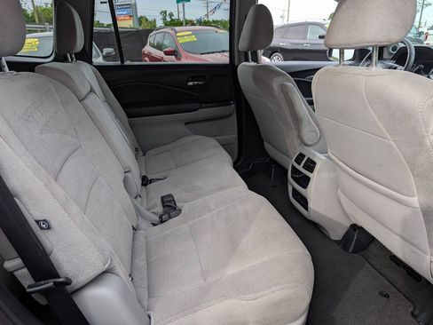 Used 2019 Honda Pilot LX image 19