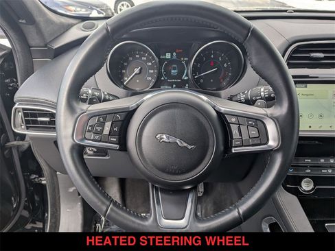 Used 2020 Jaguar F-PACE Prestige image 24