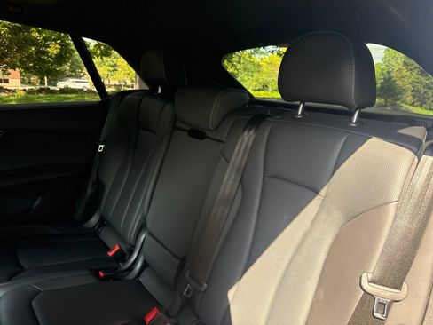 Used 2023 Audi Q8 Prestige w/ Prestige Package AWD/4WD image 9