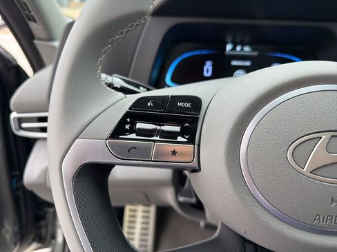 New 2026 Hyundai Elantra Sport FWD image 17