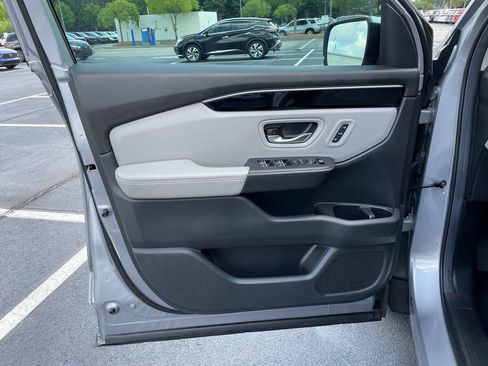 Certified 2025 Honda Pilot EX-L image 24