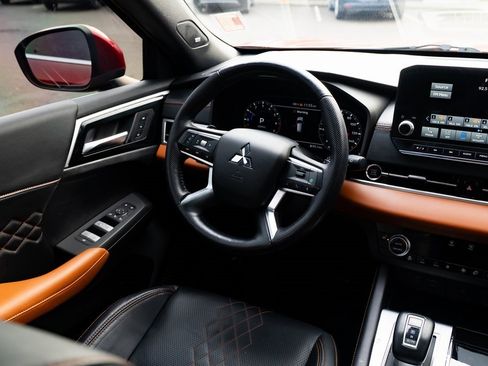 Used 2022 Mitsubishi Outlander SEL image 9