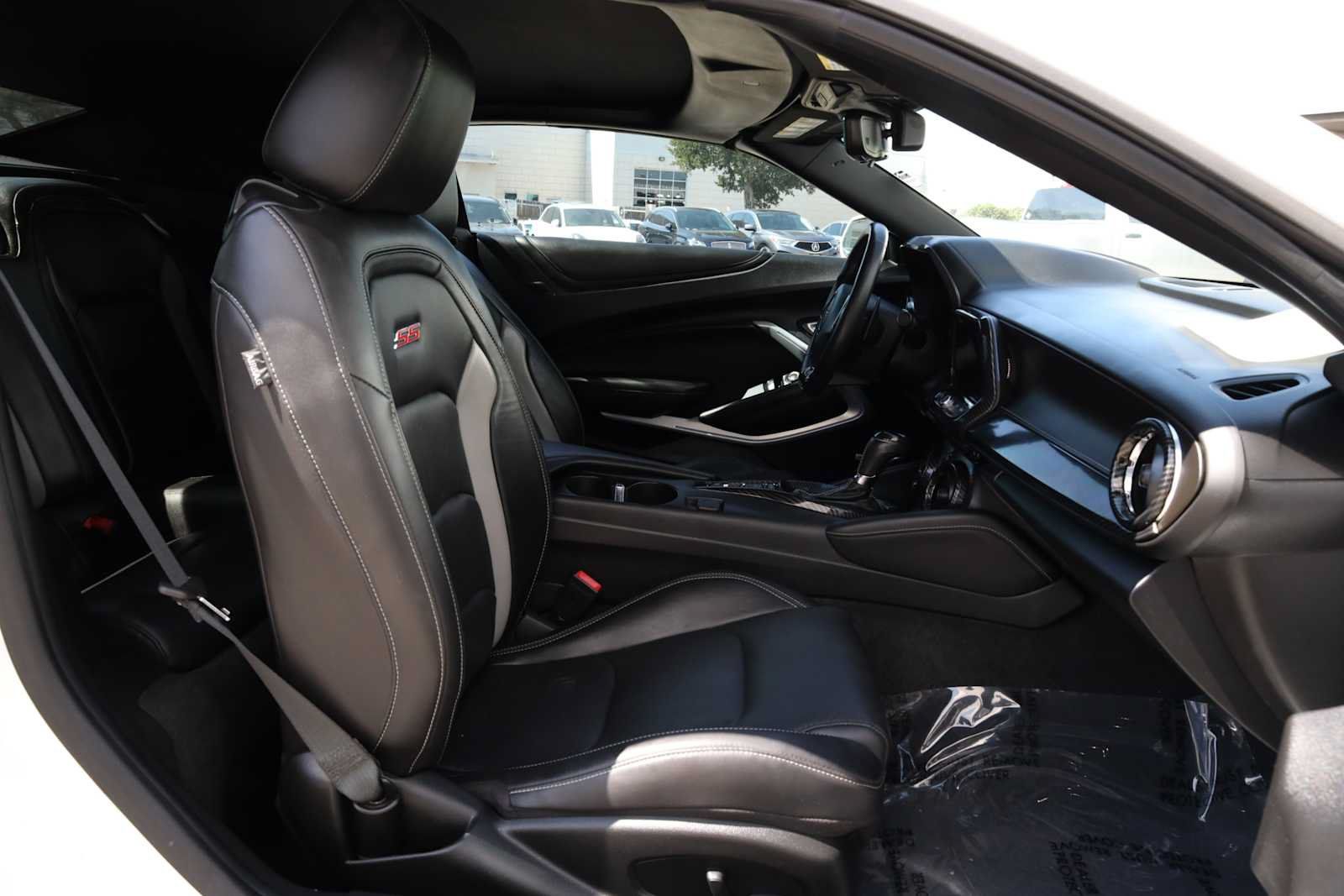 Used 2020 Chevrolet Camaro SS RWD image 37