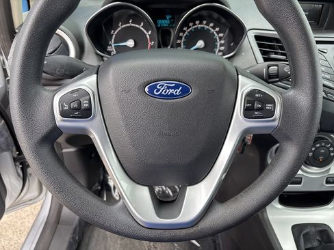 Used 2018 Ford Fiesta SE FWD image 21