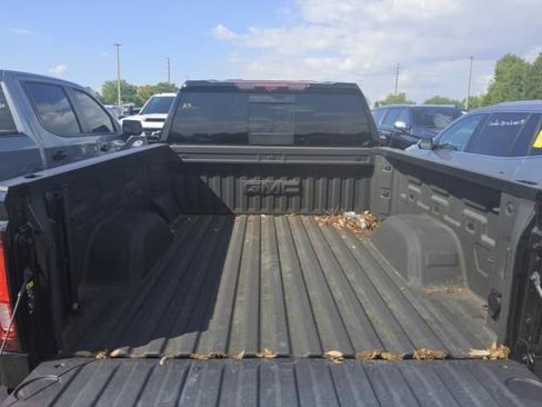 Used 2025 GMC Sierra 1500 Denali w/ Technology Package AWD/4WD image 10