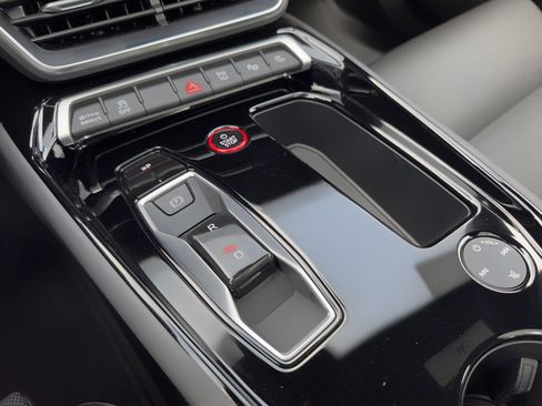 Used 2023 Audi e-tron GT Prestige w/ Prestige Package image 25