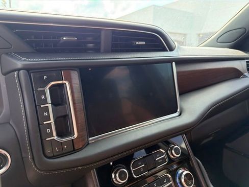 Used 2024 GMC Yukon Denali Ultimate AWD/4WD image 13
