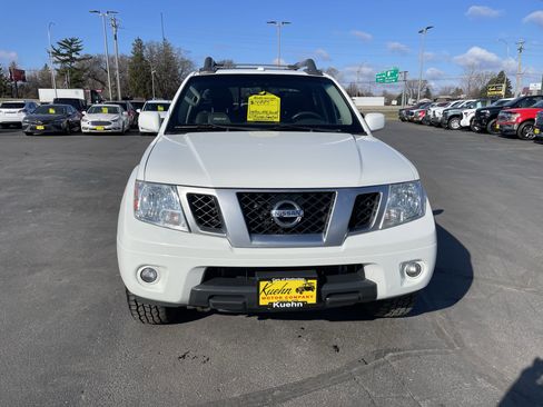 Used 2017 Nissan Frontier PRO-4X w/ Pro-4x Luxury Package image 3