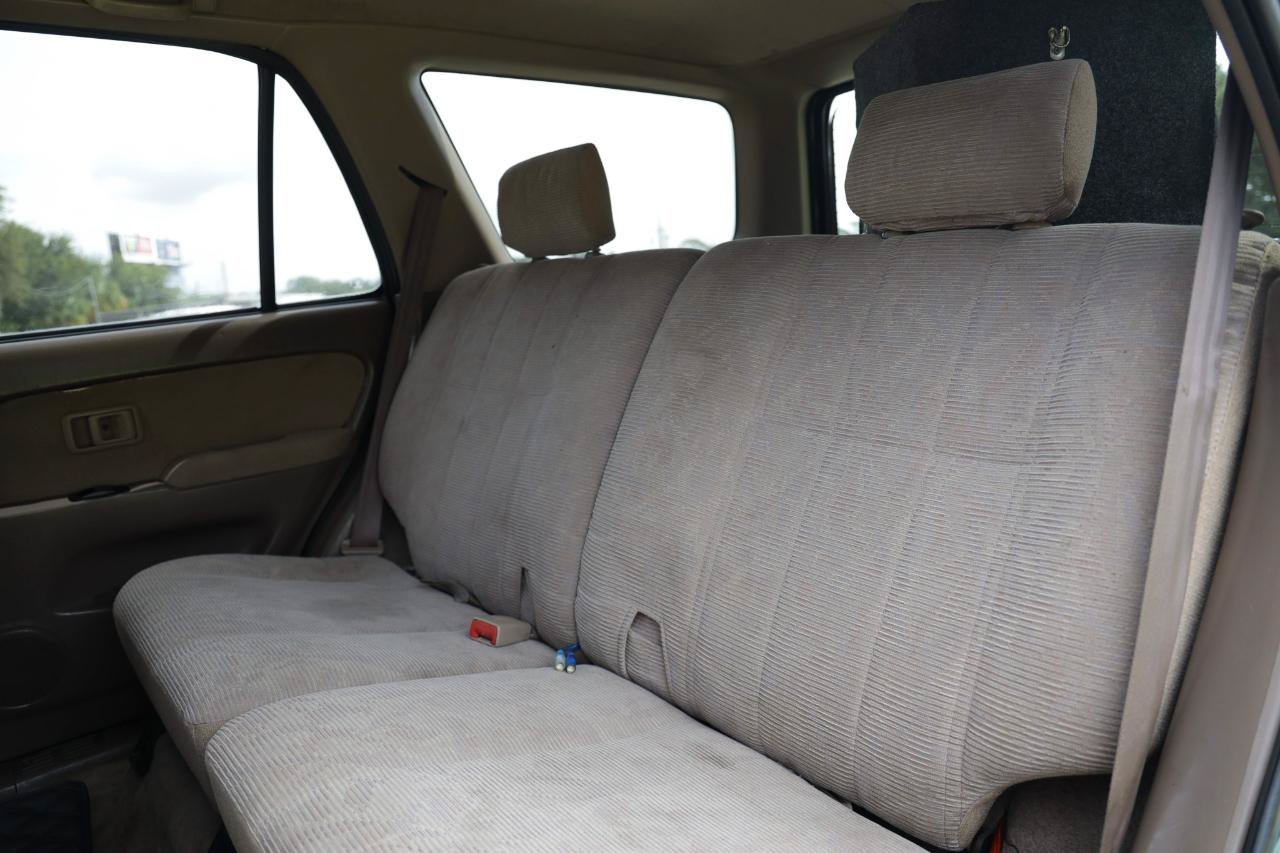 Used 2000 Toyota 4Runner SR5 w/ Upgrade Value Pkg 2 RWD image 8