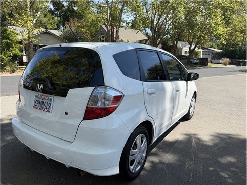 Used 2010 Honda Fit image 5