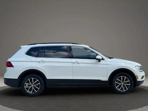 Used 2019 Volkswagen Tiguan SE FWD image 2
