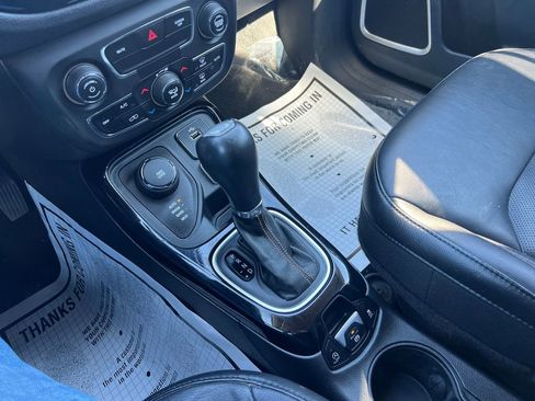 Used 2017 Jeep Compass Limited w/ Navigation Group AWD/4WD image 24