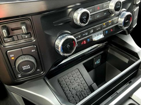 New 2026 Ford F250 Lariat w/ Black Appearance Package AWD/4WD image 18
