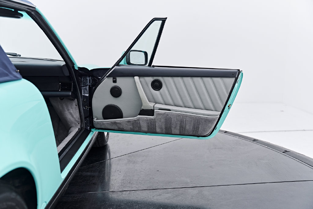 Used 1988 Porsche 911 Carrera RWD image 29