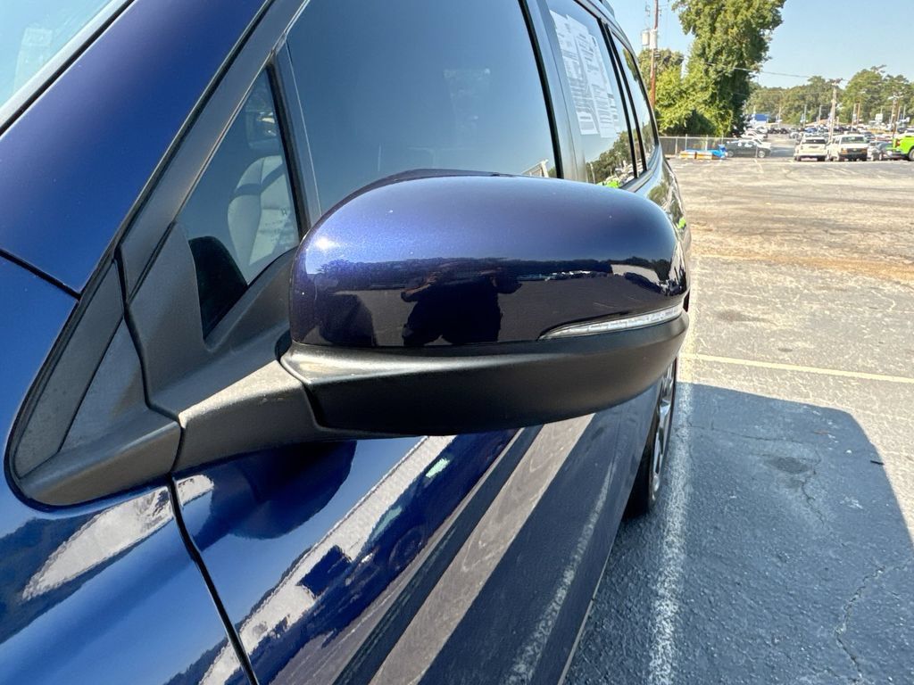 Used 2023 Honda Passport EX-L image 11