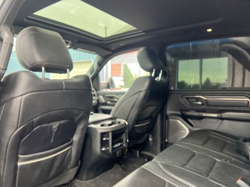 Used 2020 RAM 1500 Limited w/ Black Appearance Package AWD/4WD image 24