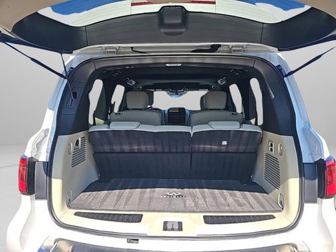 Used 2024 INFINITI QX80 Sensory w/ Cargo Package image 16