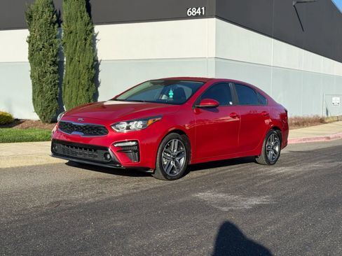 Used 2019 Kia Forte S image 1