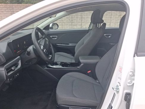 Used 2025 Kia K4 FWD image 4