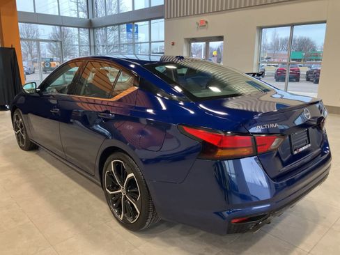 Used 2024 Nissan Altima 2.5 SR w/ SR Premium Package image 7