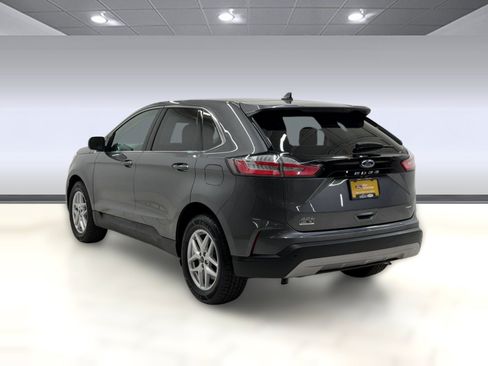 Certified 2023 Ford Edge SEL w/ Convenience Package AWD/4WD image 2