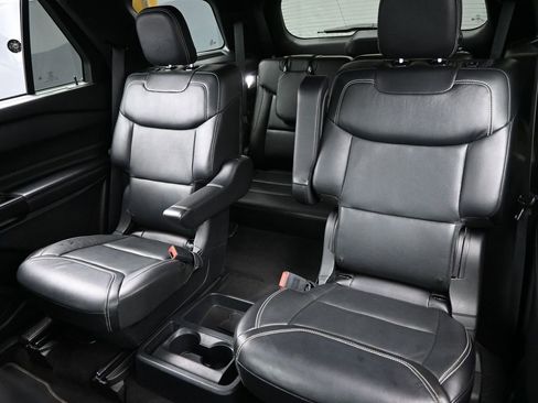 Used 2020 Ford Explorer ST image 27