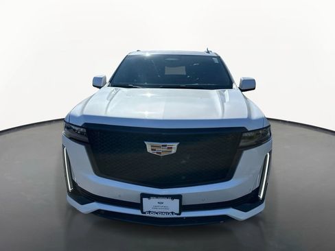 Used 2023 Cadillac Escalade Sport AWD/4WD image 2