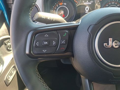 Used 2025 Jeep Wrangler Unlimited Sport AWD/4WD image 19