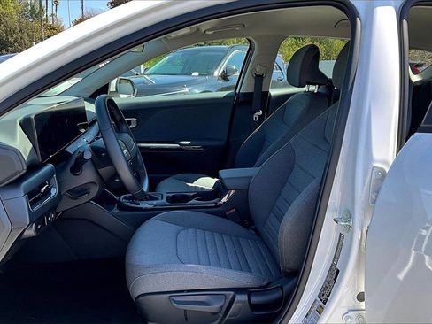 Certified 2025 Kia K4 EX image 14