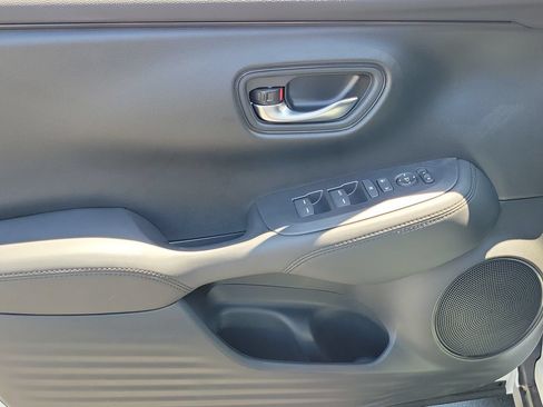 Certified 2027 Honda HR-V LX image 20