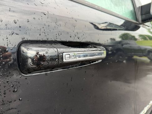 Used 2022 RAM 1500 Laramie AWD/4WD image 24