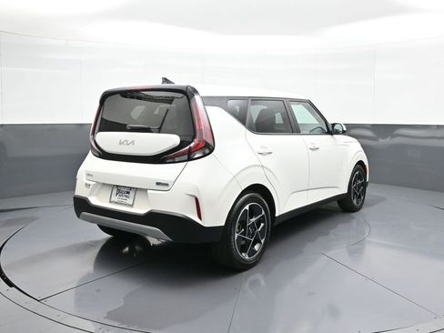 Used 2023 Kia Soul EX FWD image 6