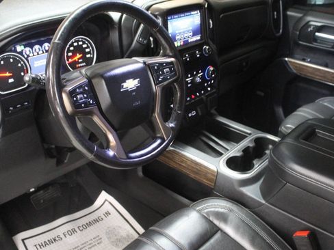 Used 2020 Chevrolet Silverado 2500 High Country w/ Technology Package AWD/4WD image 16