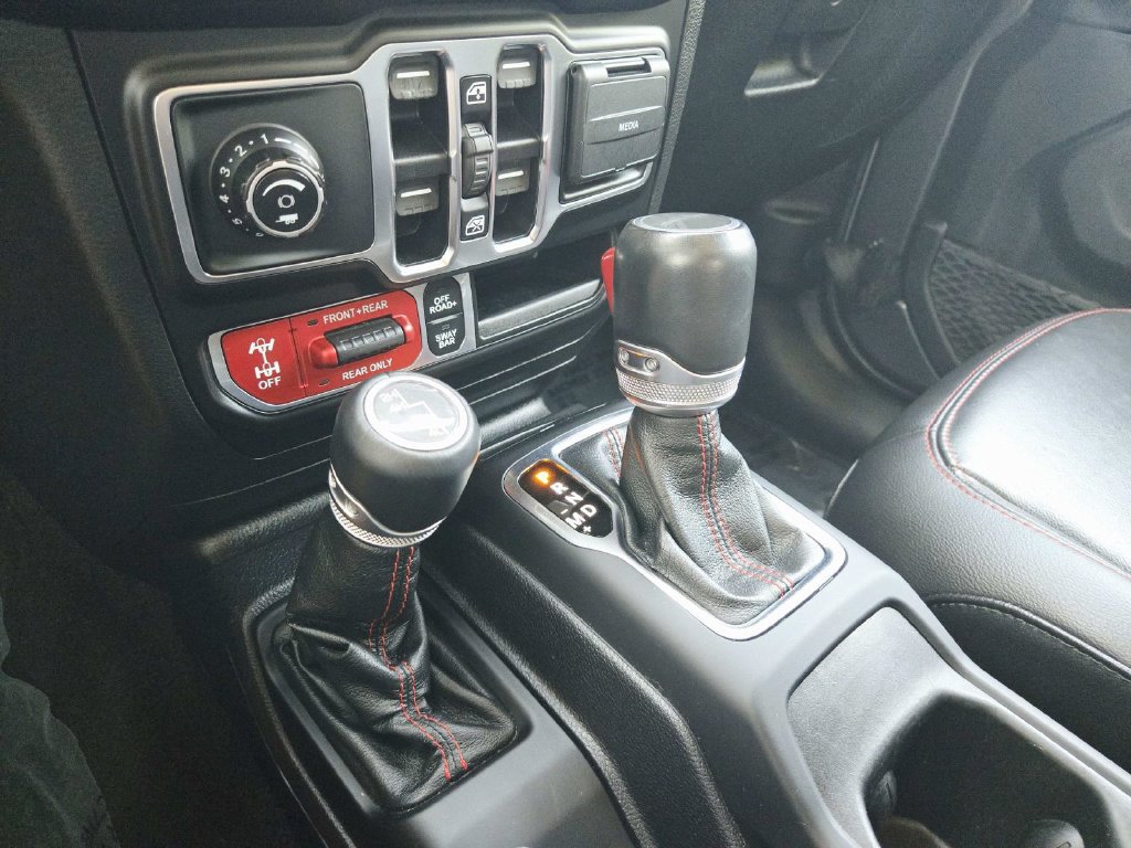 Certified 2021 Jeep Gladiator Rubicon AWD/4WD image 35