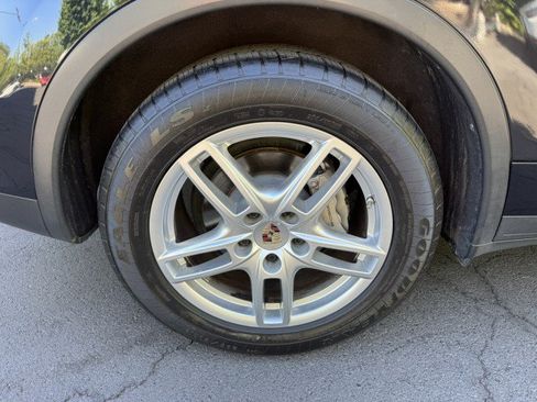 Used 2013 Porsche Cayenne S AWD/4WD image 45