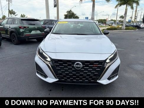 Used 2025 Nissan Altima 2.5 SR FWD image 2