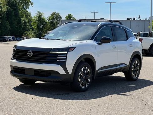 New 2026 Nissan Kicks SV w/ Cold Weather Package AWD/4WD image 39