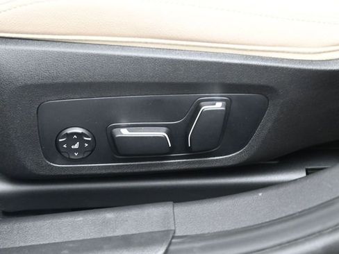 New 2026 BMW 330i Sedan w/ M Sport Package image 19